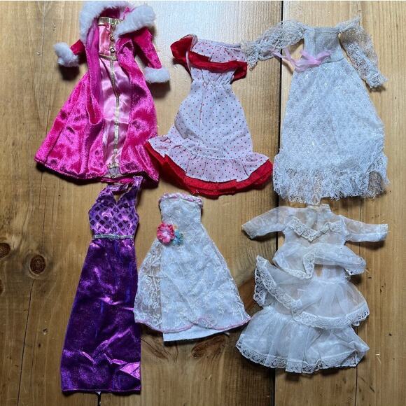 Lot of 6 Barbie Dresses.Some Vintage!Rare island princess wedding dress. Disney - Picture 1 of 4